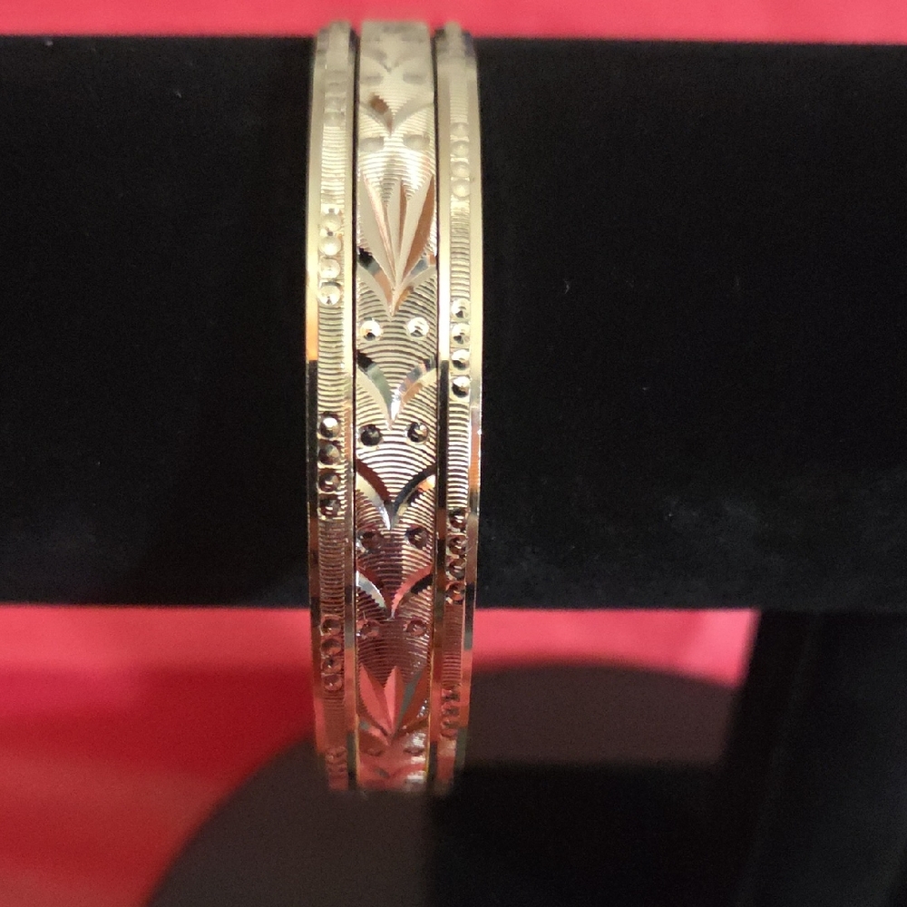 Elegant Gold-Tone Bangle Set